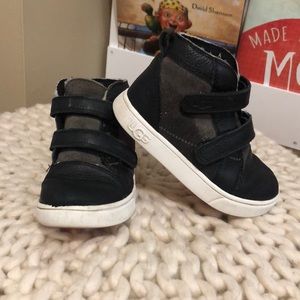 Ugh black shoes size 9t